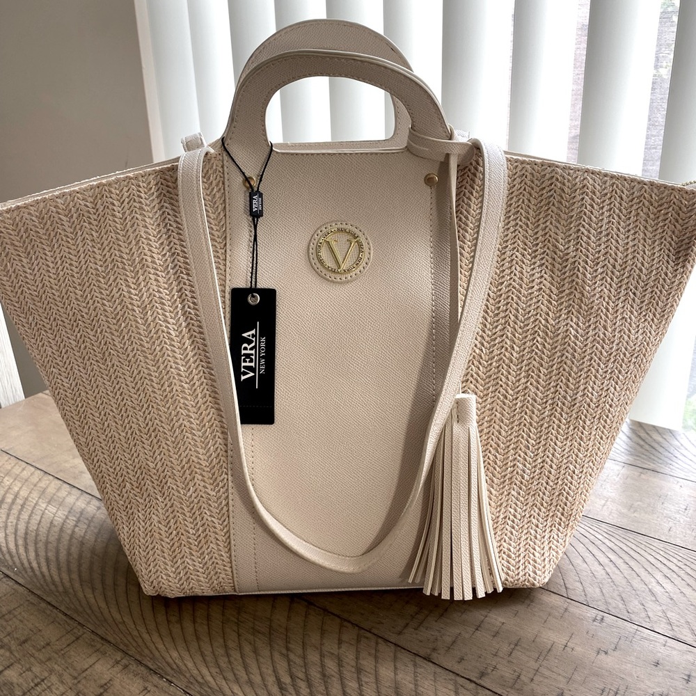 ๐
Vera Handbag/Shoulder Bag - Tote ๐
- Picture 10 of 12